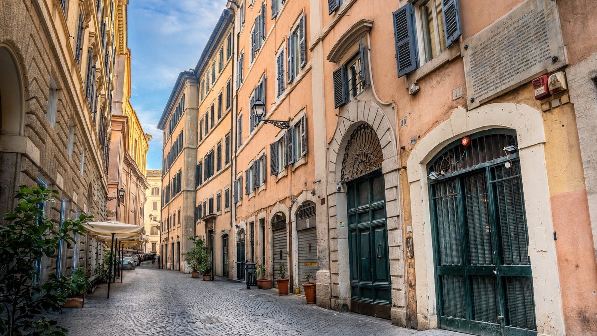 Studio Liberty — via del Monte della Farina, strada selciata del centro storico di Roma